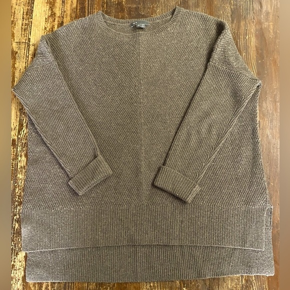 Vince Cashmere and Wool sweater in light brown - Picture 1 of 7